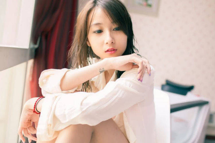 
有些旅店为何会在床尾放一块布 有何“玄机”？服务员透露实情！_太阳成集团tyc7111cc(图7)